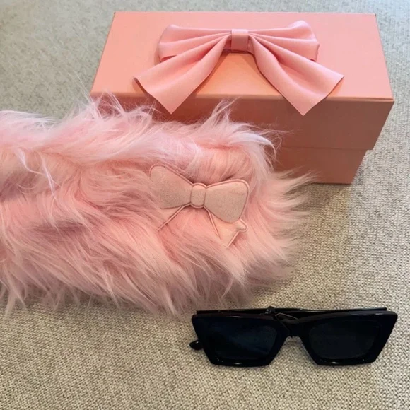 GENTLE MONSTER JENNIE ブラック サングラス Jennie - Baby Pony 01